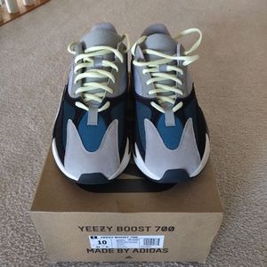 Yeezy 700 wave runners